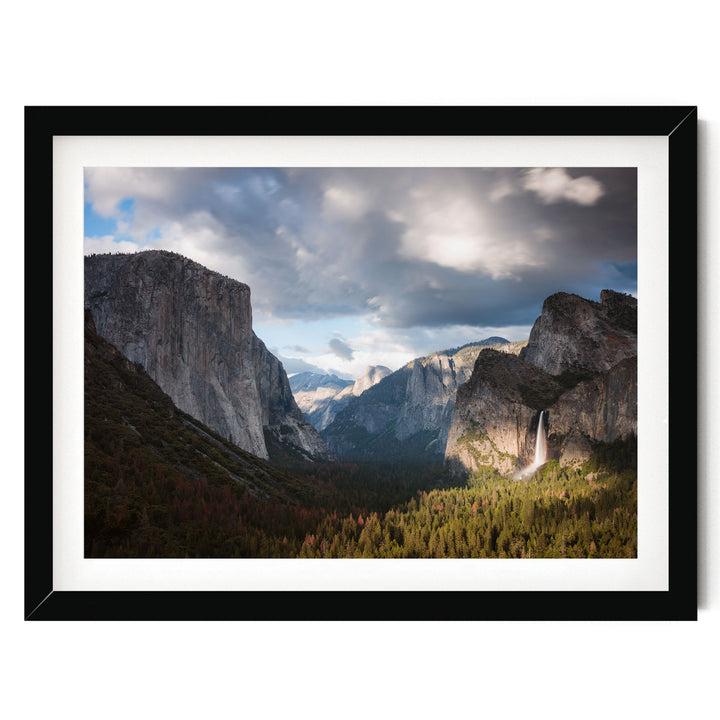 Yosemite Tunnel View, California – fine art print in a black frame with white mat