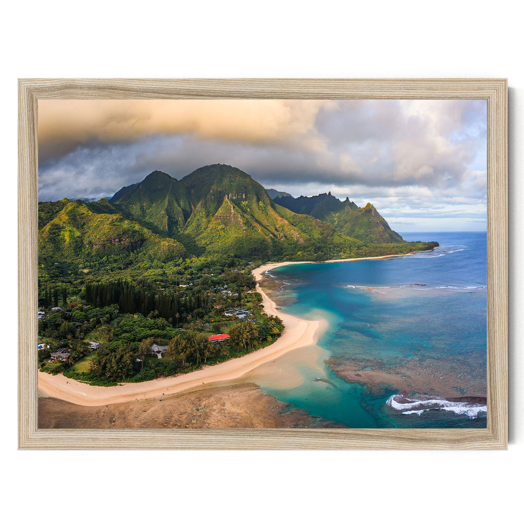 Tunnels Beach II, Kauai, Hawaii – fine art print in a natural frame, no mat