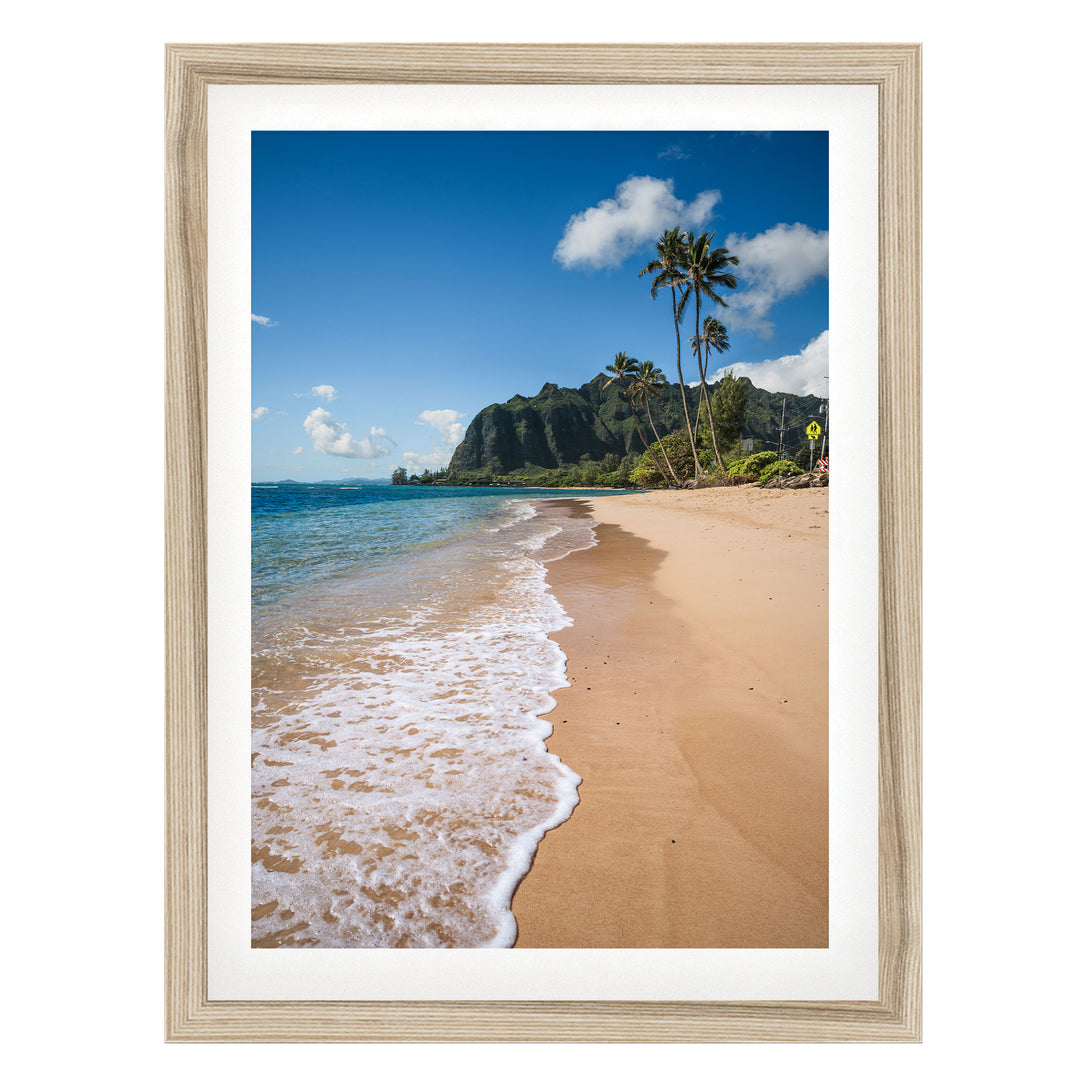 Kaaawa Beach, Oahu, Hawaii – fine art print in a natural frame with white mat