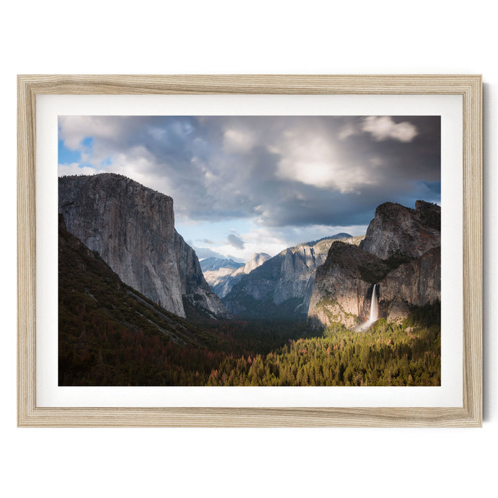 Yosemite Tunnel View, California – fine art print in a natural frame with white mat