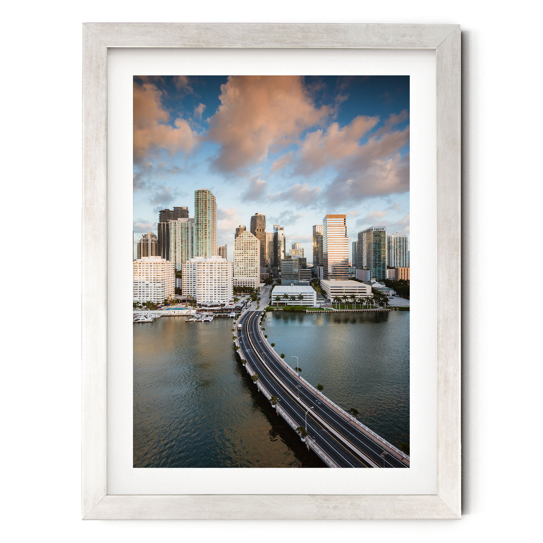 Miami Skyline II, Florida, USA – fine art print in a silver frame with white mat