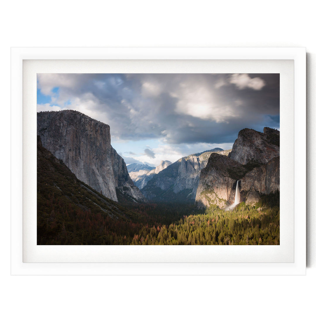 Yosemite Tunnel View, California – fine art print in a white frame with white mat