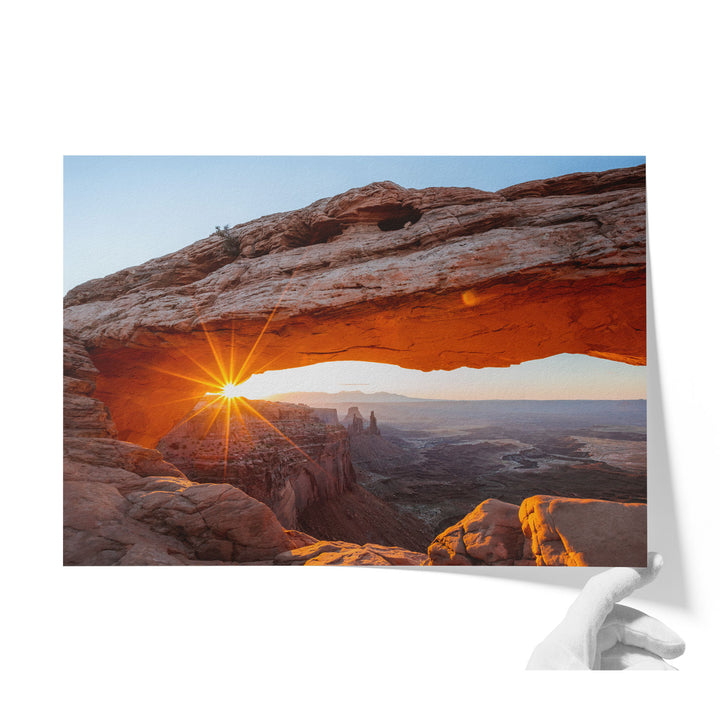 First light on Mesa Arch